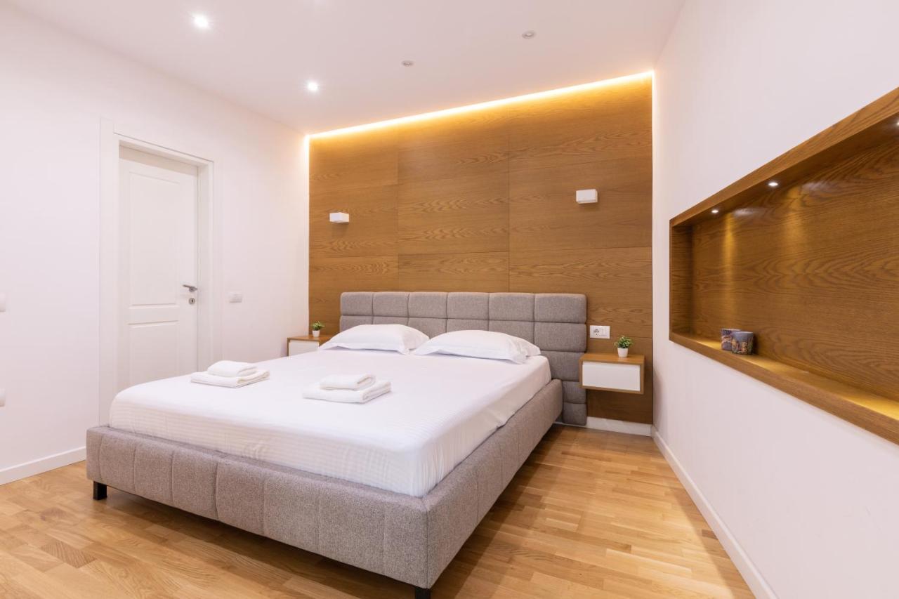 Exclusive 2 Bedrooms Apartment Tirana Exterior photo