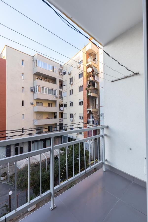 Exclusive 2 Bedrooms Apartment Tirana Exterior photo